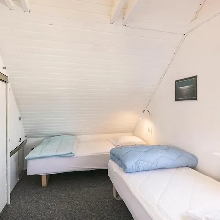 Three-bedroom Holiday In * Аллинге