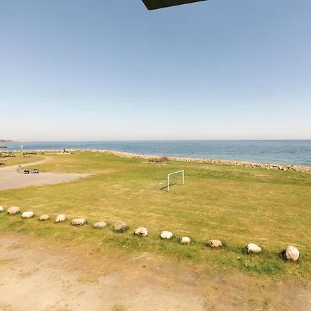 Дом отдыха Three-bedroom Holiday In